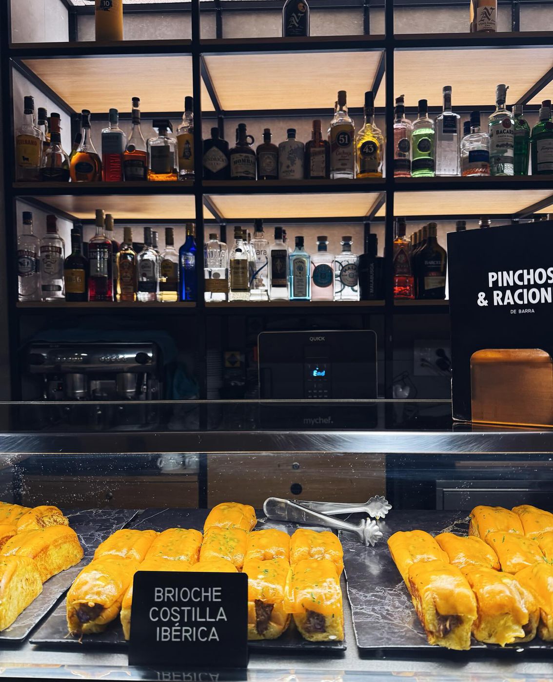 ¡De ruta gastronómica por la Calle Laurel, Logroño! ✨🍷 @callelaurelofi — foto 4 de 14