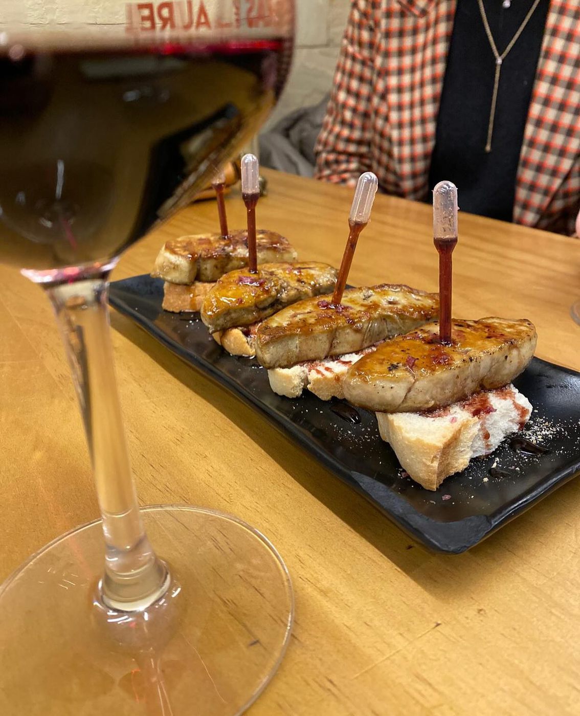 ¡De ruta gastronómica por la Calle Laurel, Logroño! ✨🍷 @callelaurelofi — foto 13 de 14