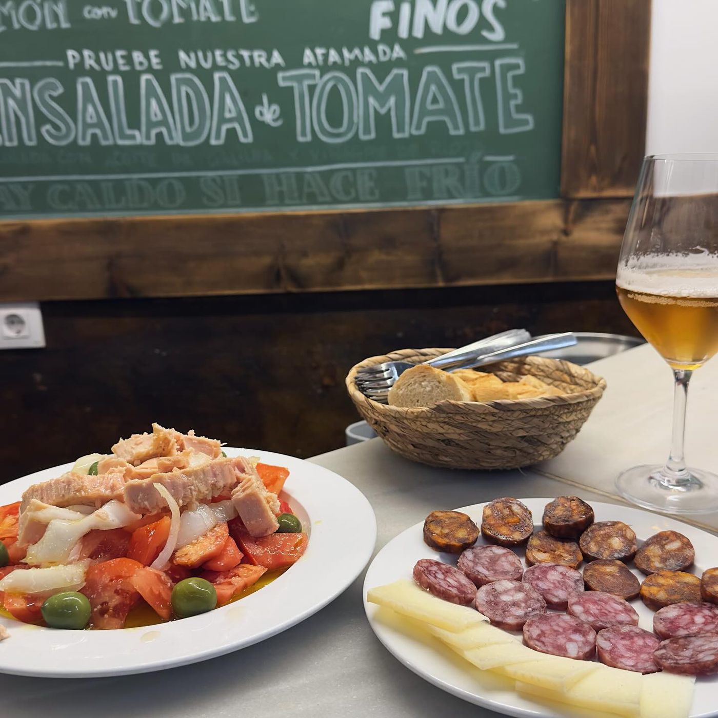 La cuesta de enero rodeados de amigos, vino, y planes gastro — foto 18 de 20